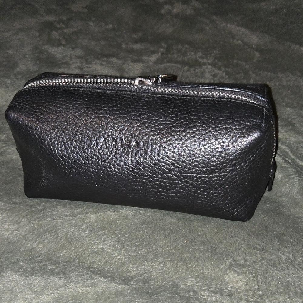 Royce NY Leather Makeup Bag